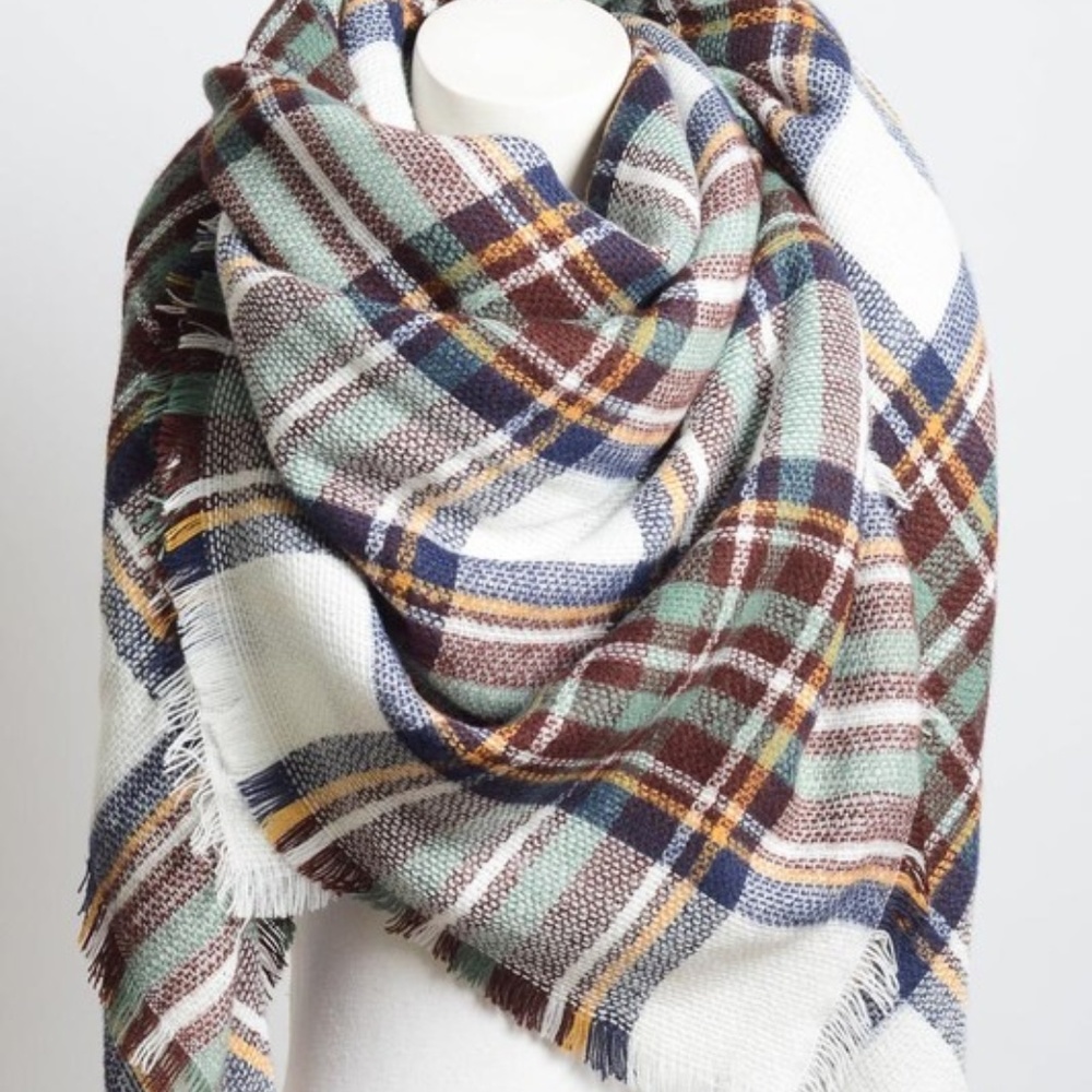 Oversized Blanket Scarf - Picture 2 of 2